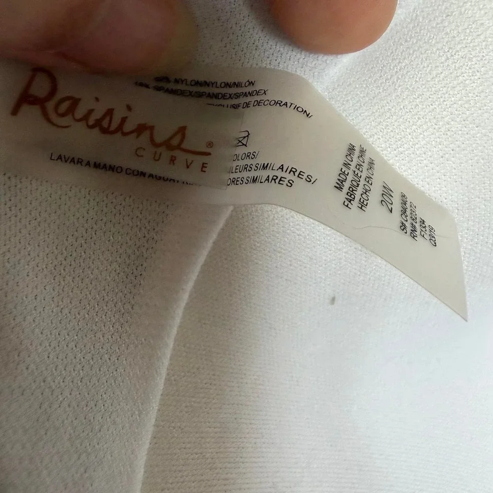 Raisins curve black